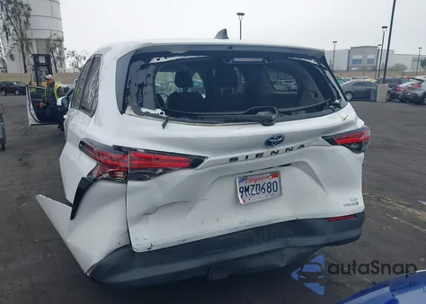 2022 Toyota Sienna Le z USA, uszkodzony, nr VIN 5TDKRKEC0NS108975